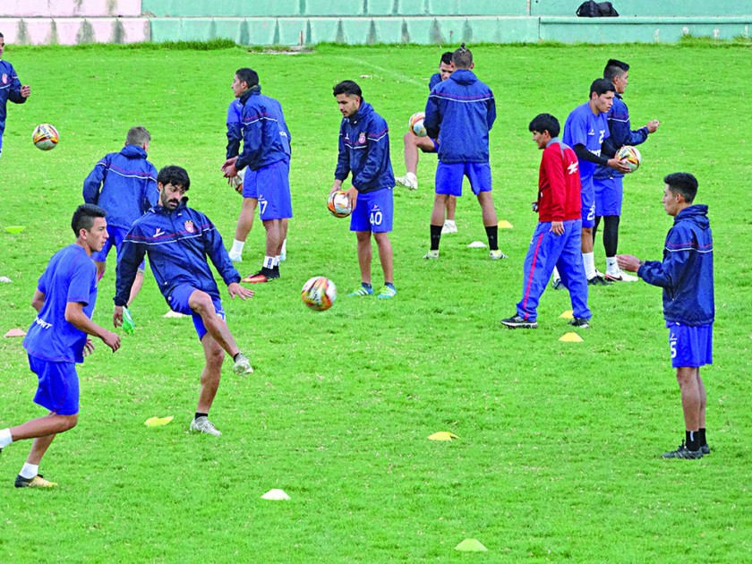 La plantilla capitalina retornó a los entrenamientos ayer, en la cancha de Fancesa, luego de haber parado el jueves.
