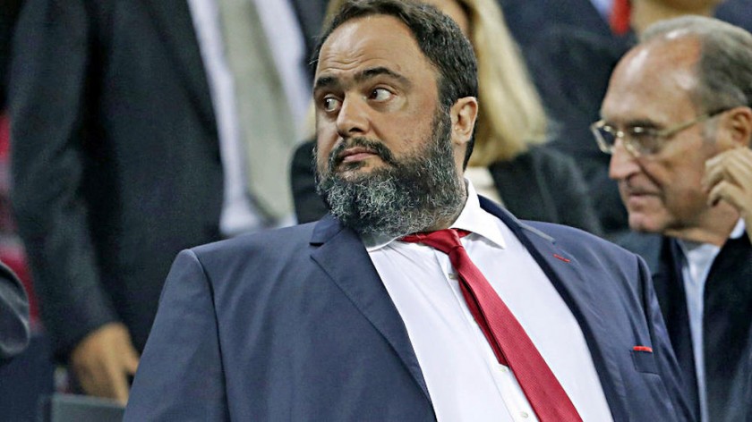 El presidente de Olympiacos mandó a sus jugadores de vacaciones.