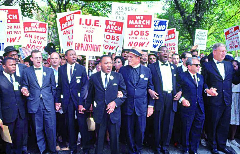 MOVIMIENTO. Bajo el eslogan "Soy un hombre" Luther King (c) recorrió gran parte de Estados Unidos reclamando por los...