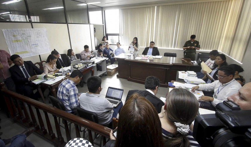 AUDIENCIA. El juez de Garantías, Alberto Guzmán, determinó el descongelamiento de regalías del megacampo Incahuasi a fav