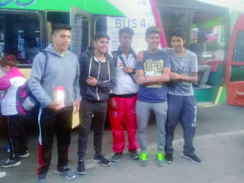 La delegación chuquisaqueña partió ayer rumbo a las regiones chilenas de Atacama y Coquimbo.