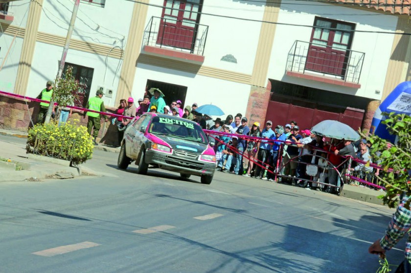La tradicional carrera fue postergada por dos semanas ante las movilizaciones por el campo Incahuasi.