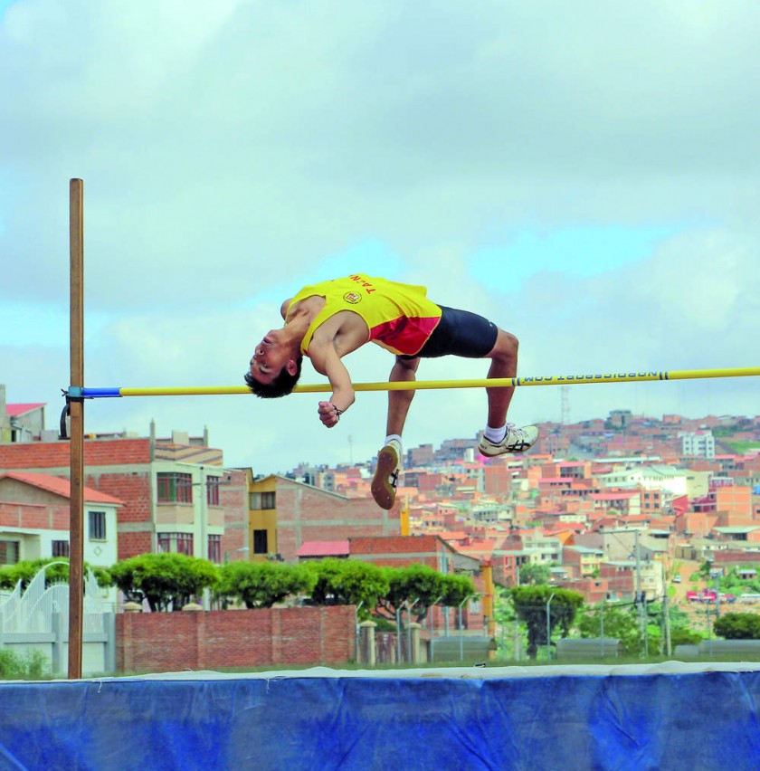 El chuquisaqueño Miguelangel Ortuste integra el equipo boliviano de atletismo para los Sudamericanos.