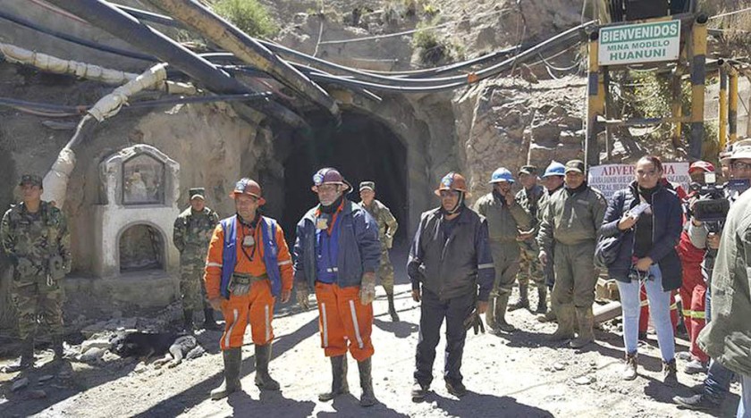 POSICIÓN. Los mineros de Huanuni no están contentos con el informe final de la investigación por una explosión que...