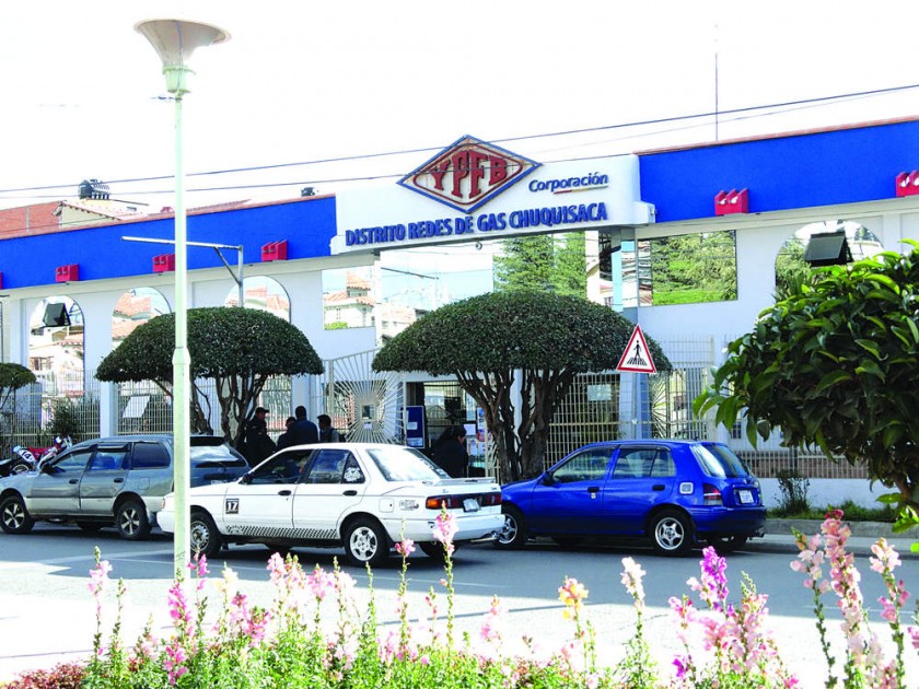 INMUEBLE. En estos ambientes funciona la Gerencia Regional de Redes de Gas en la zona del Petrolero.