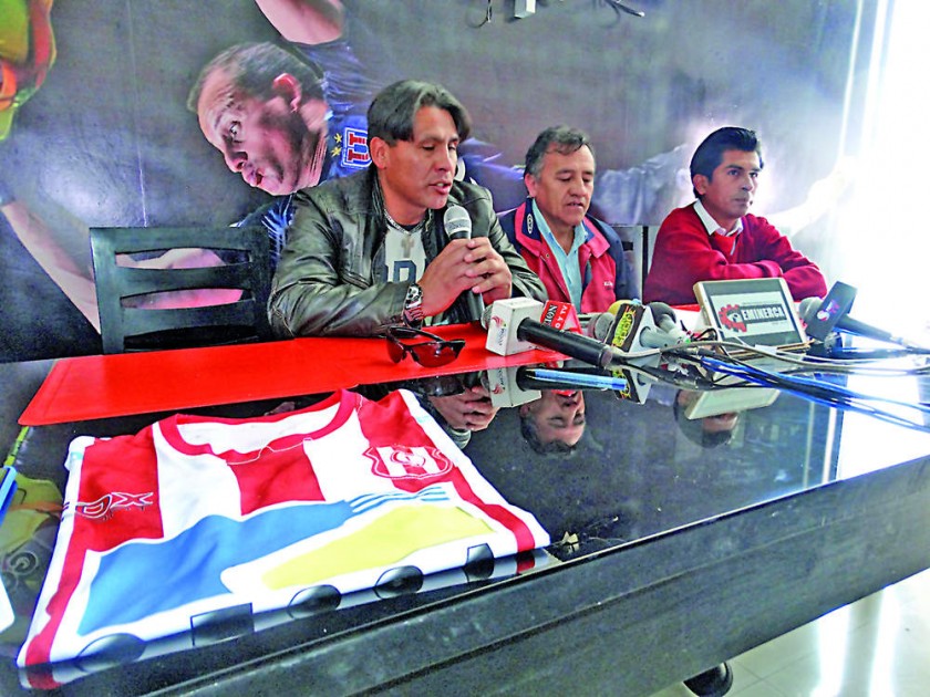 La dirigencia del cuadro albirrojo anunció ayer el partido amistoso frente a Always Ready de La Paz, a jugarse esta...