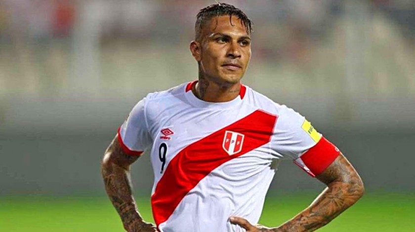 El capitán de la selección peruana regresó a su país, donde anunció que jugará antes de los ocho meses de sanción que le