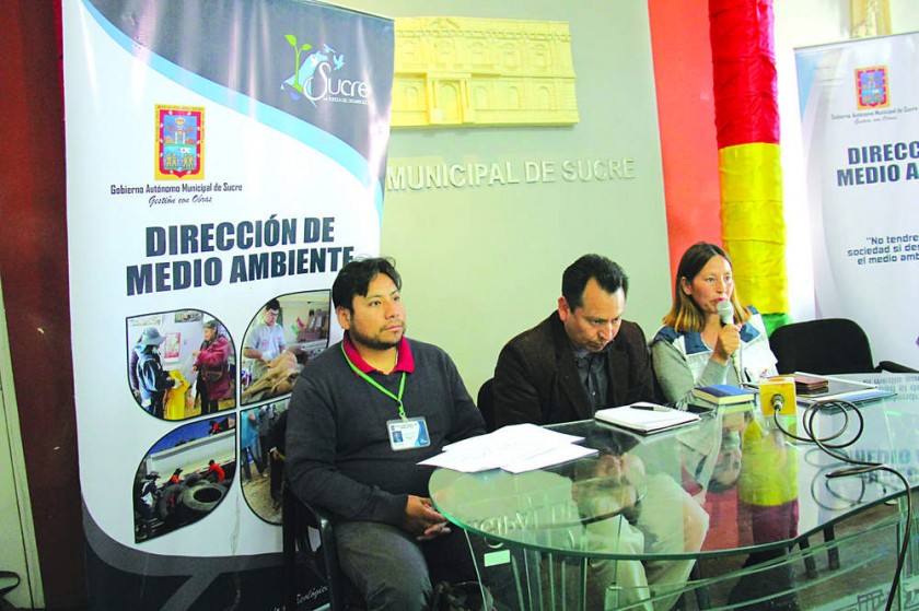CONFERENCIA. La Dirección de Medio Ambiente presentó los resultados del monitoreo a la calidad del aire el domingo 2...