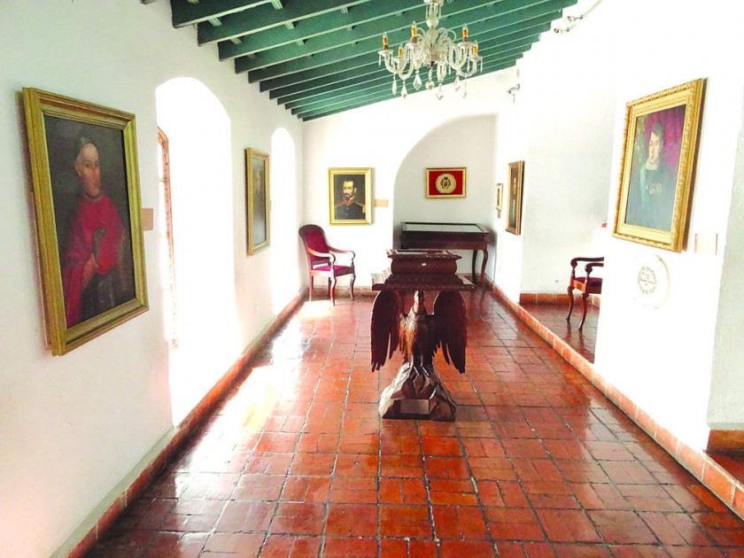 CUIDADO. La Casa de la Libertad cuenta con detectores de humo y extintores.