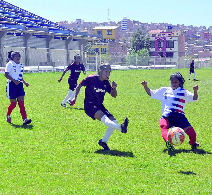 Villa Charcas y Sucre llegaron a la prórroga.