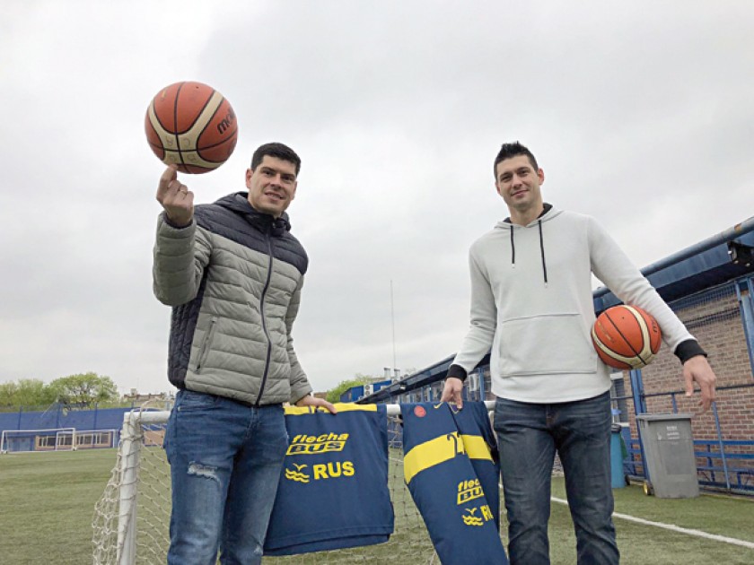 Carlos Lampe y Matías Sandes se reencontraron en Casa Amarilla; ambos se enfrentaron en la Liga Sudamericana de Basquetb