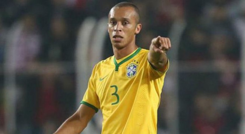 João Miranda fue el encargado de anota el único gol del encuentro, a favor de la Canarinha. FOTO: Internet