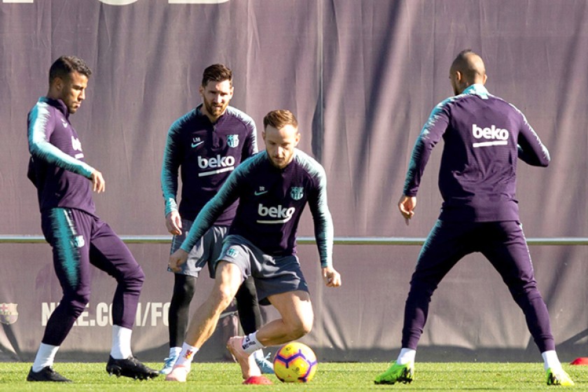 Messi fue dado de alta ayer y podrá volver a jugar hoy