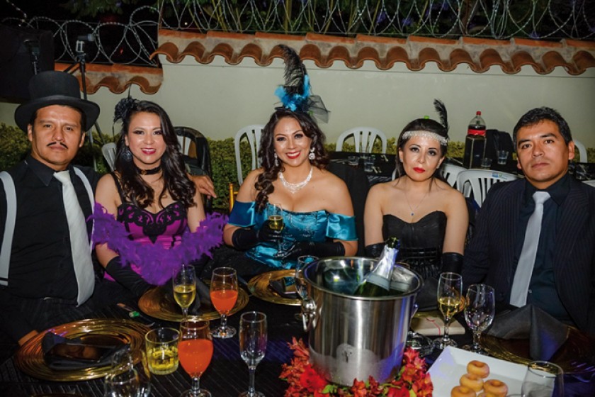 Álvaro Torres, Patricia Uribe, Paola Cors, Ninet y Erick Tapia