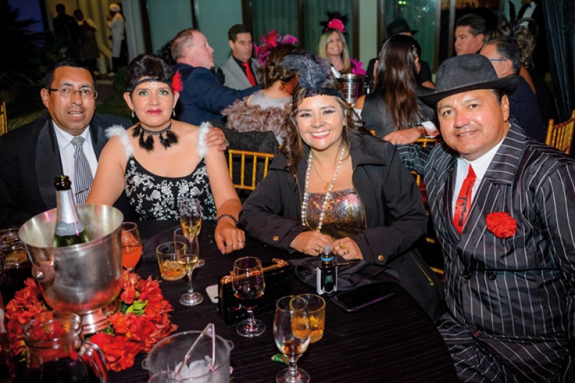 Roberto y Palmira Bohórquez junto a Gino y Tatiana Maluenda