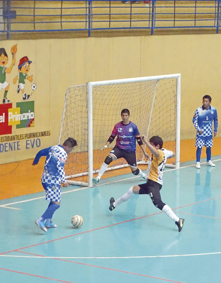 Antofagasta logró anoche su tercera victoria ante el representante alteño Chelssea en el coliseo JRA.