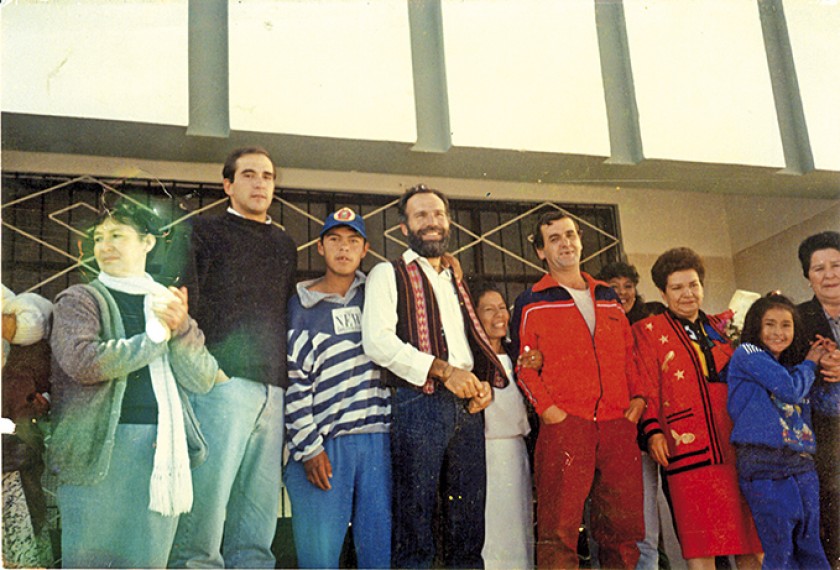 Fotografía del año 1991 en la que aparecen los primeros tres hermanos juandedianos que llegaron para administrar el Inst