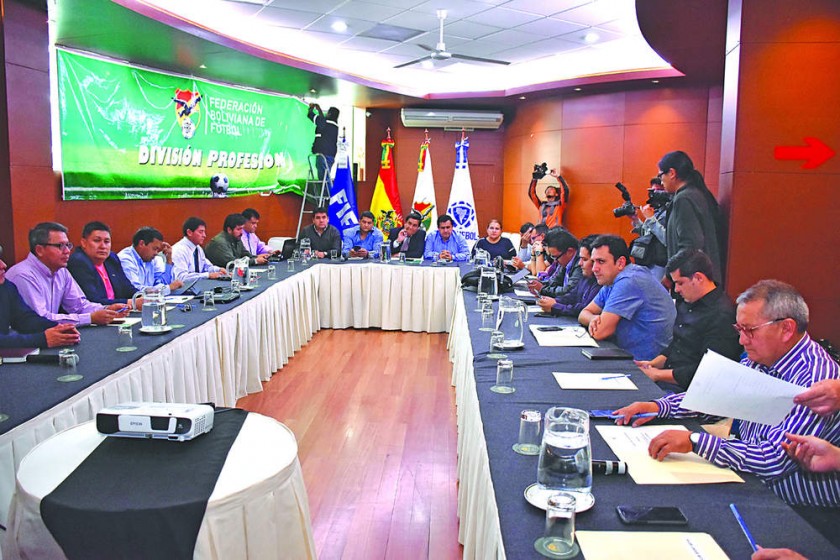 La reunión del Consejo Superior de la División Profesional del Fútbol Boliviano se desarrolló ayer, en La Paz.