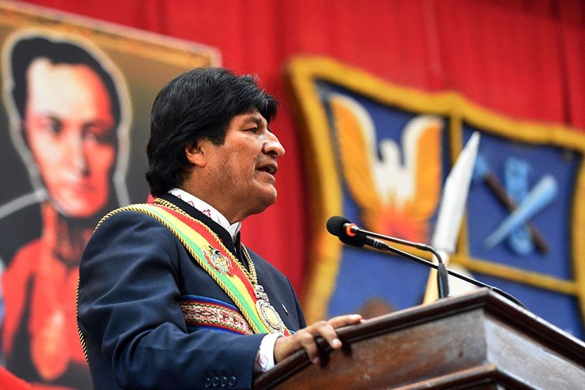 El presidente Evo Morales reiteró su llamado a encontrar soluciones pacíficas para Venezuela. FOTO: ABI