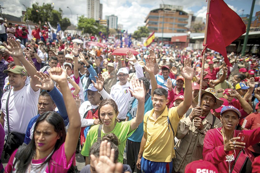 CRISIS. El Parlamento venezolano sesionó ayer para arremeter contra Nicolás Maduro, que no estuvo presente en un acto de