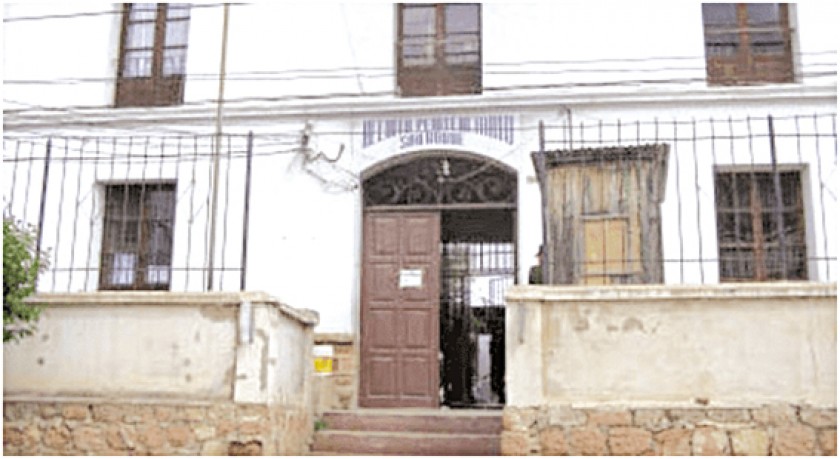régimen penitenciario. Una imagen de la fachada de la cárcel San Roque en Sucre.