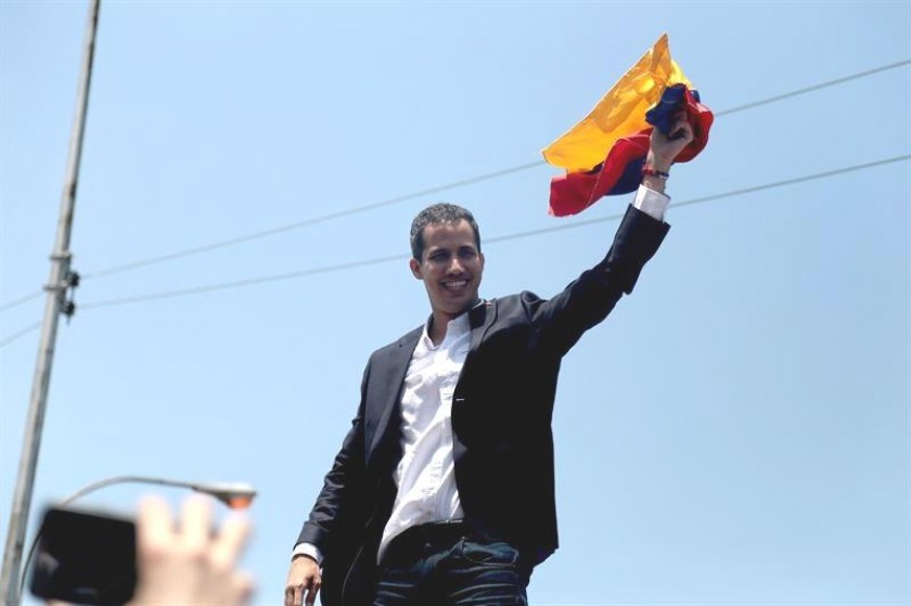 Juan Guaidó a su llegada al aeropuerto de Caracas. Foto: EFE