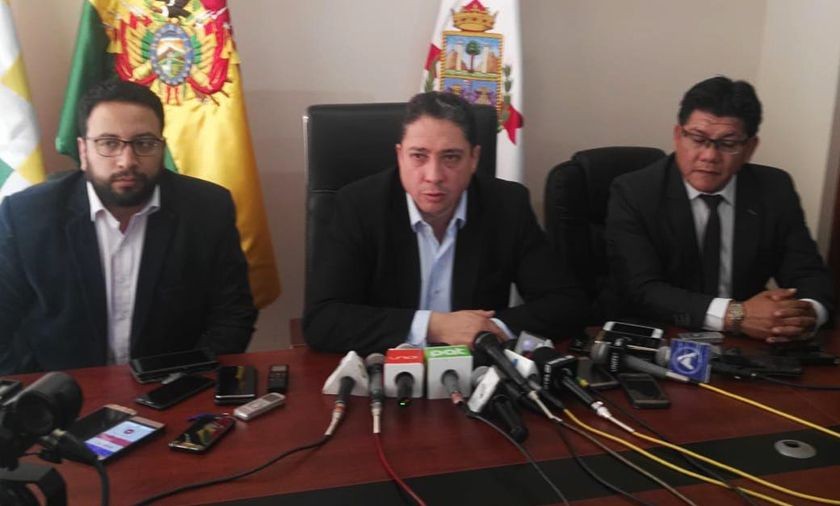 El ministro de Justicia, Héctor Arce, en la conferencia de prensa de esta mañana. FOTO: CORREO DEL SUR