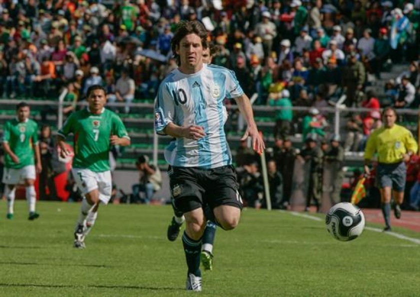 Lionel Messi durante el encuentro entre Bolivia y Argentina en La Paz Bolivia, el 1 de abril de 2009. FOTO: EFE