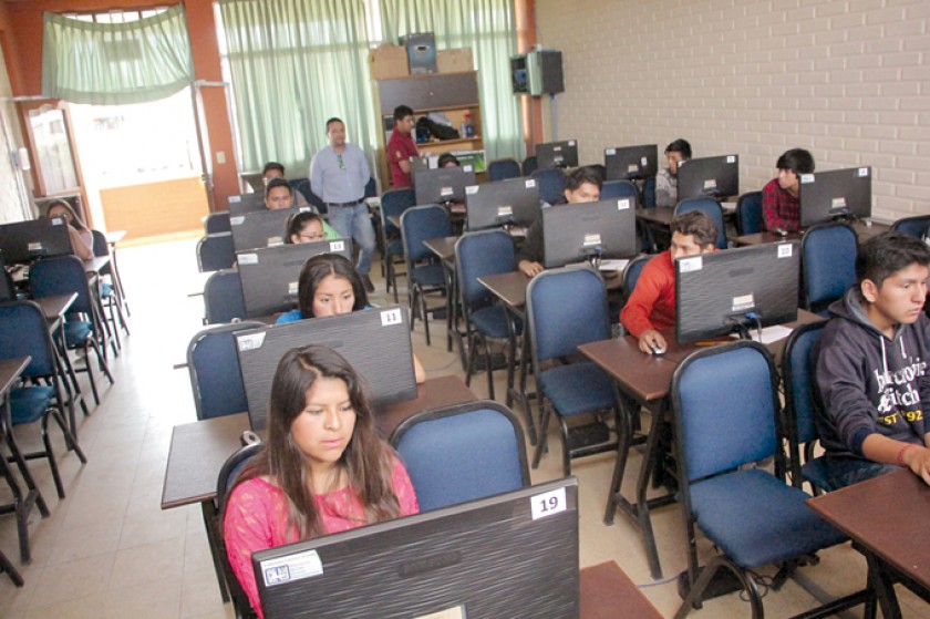 PRUEBA. Observan que el examen de admisión al ser la única prueba, además de virtual no refleja la preparación del estud