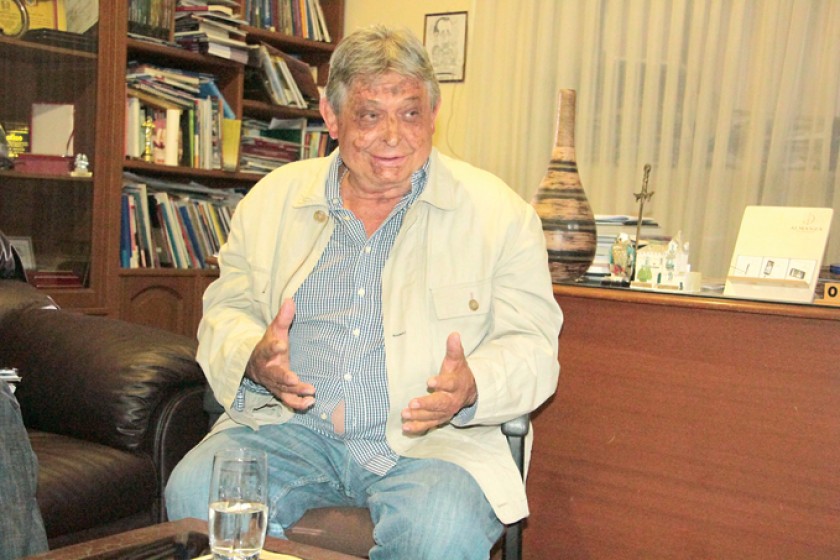 POLÍTICA. El candidato presidencial del PDC, Jaime Paz Zamora, en una visita a este diario.