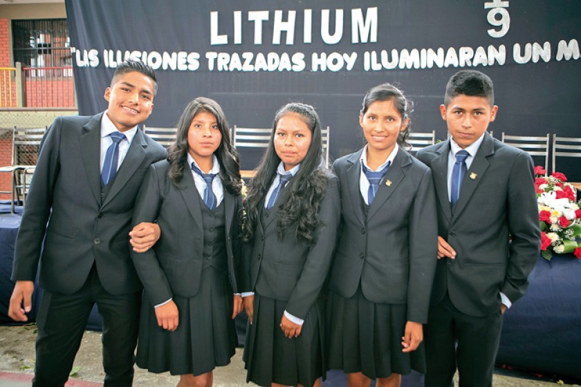 William Yupari, Alicia Siquita, Miriam Saigua, Fabiola Pacheco y David Flores.