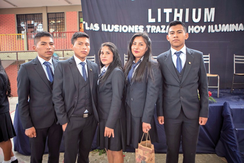 John Coria, Miguel Mamani, Eliz Durán, Viki Vigabriel y Diego Menchaca.