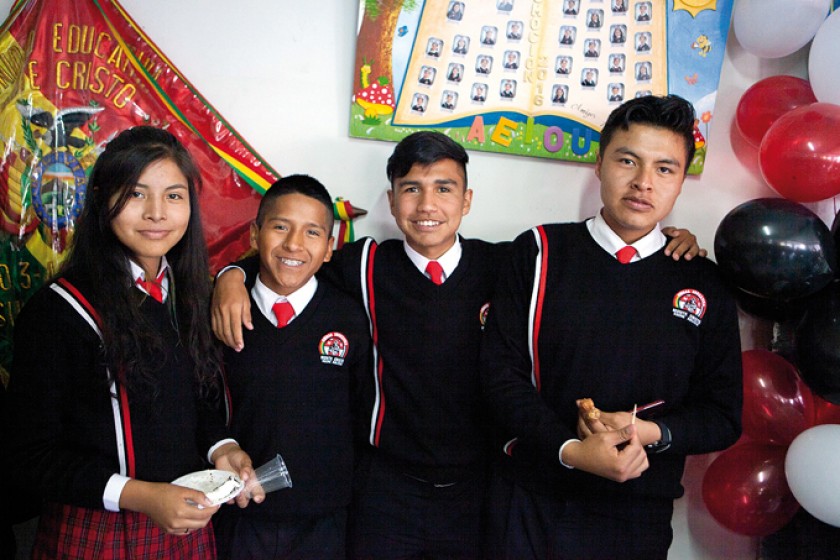 Araceli Villalta, Cristian Rodríguez, Elías Oliva y Jhamil Kanchi.