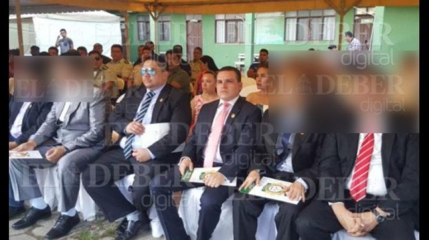 La fotografía en la que se muestra al narcotraficante Pedro Montenegro Paz en la FELCC. FOTO: El Deber