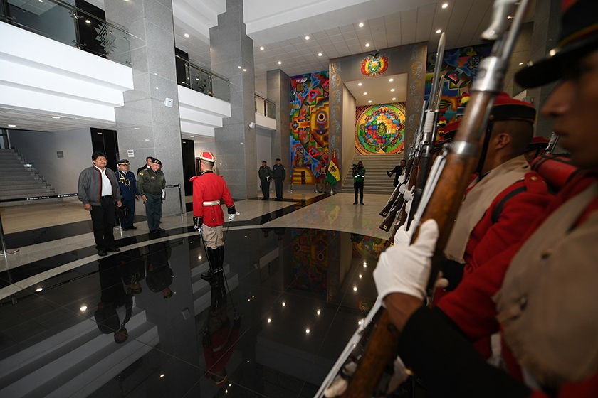 El presidente Evo Morales antes de su reunión con ministros este miércoles en la Casa Grande del Pueblo. FOTO: ABI