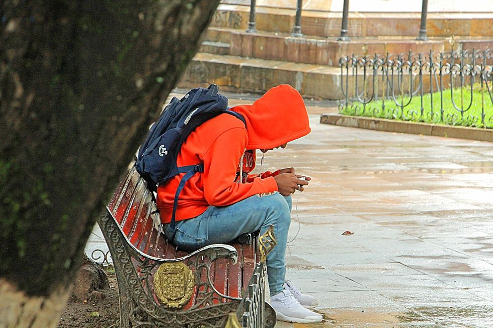La luz azul en los aparatos electrónicos
