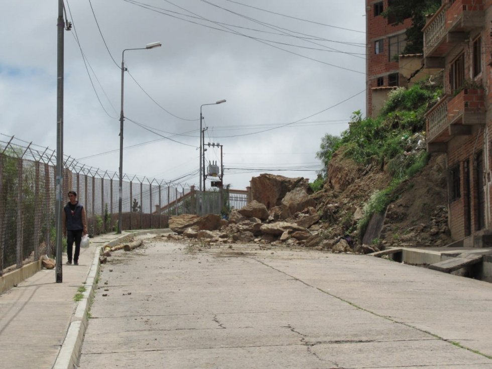 Las últimas lluvias produjeron un derrumbe en la calle 23 de marzo hace algunas semanas.