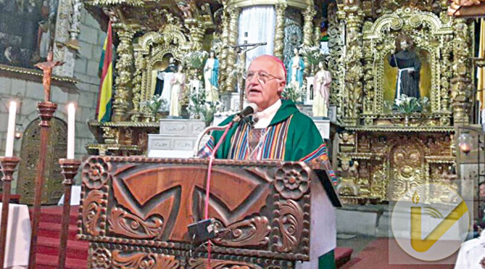 TAJANTE. El Obispo de El Alto dijo que hay políticos que solo se ocupan de sus intereses.
