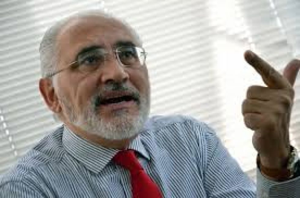 El expresidente Carlos Mesa se pronunció sobre las investigaciones a críticos de Carlos Romero.