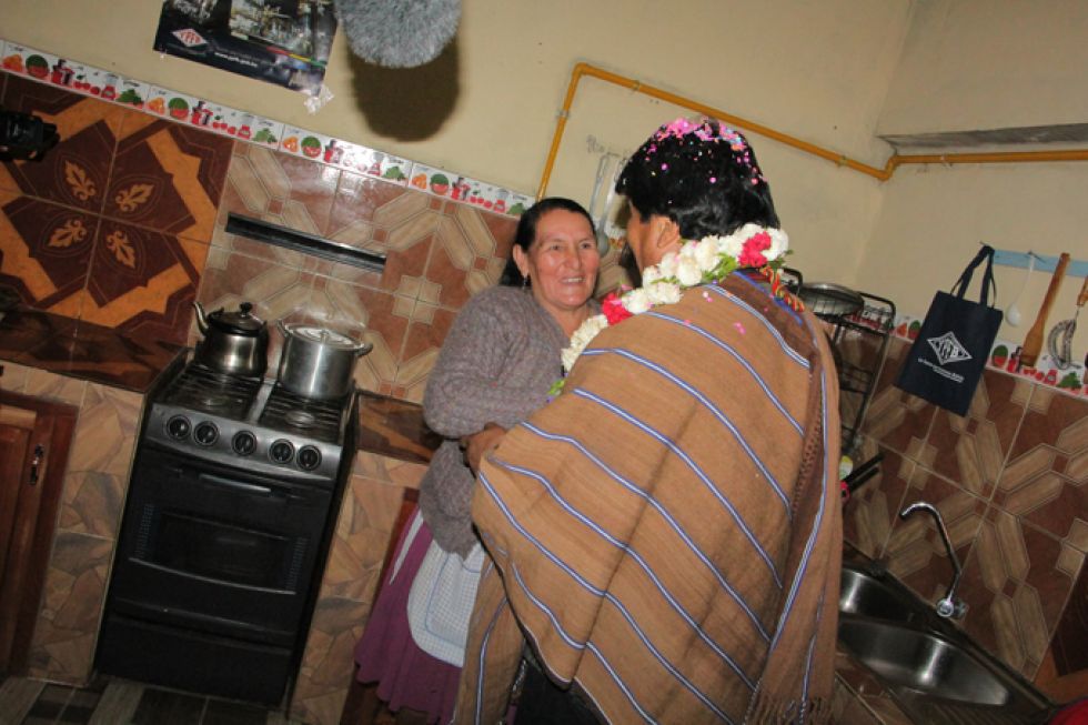 INSTALACIÓN. Una de las beneficiarias con la instalación de gas domiciliario en Sopachuy.