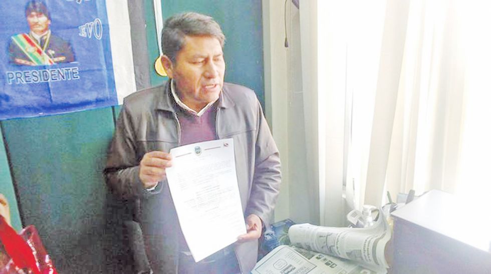 El concejal Juanito Angulo tuvo la iniciativa de que el estadio alteño lleve el nombre del juez cochabambino .