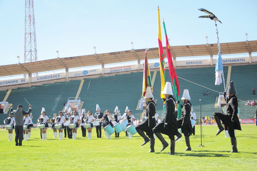 INTERPRETACIÓN. El Liceo Nacional María Josefa Mujía, en el Estadio Patria.