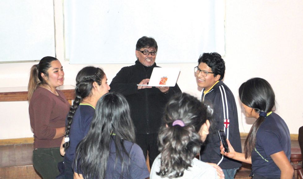 EDUCACIÓN. Los maestros del país conmemoran el 6 de Junio con asueto. En la foto, un docente de la Escuela de Maestros Mariscal Sucre.