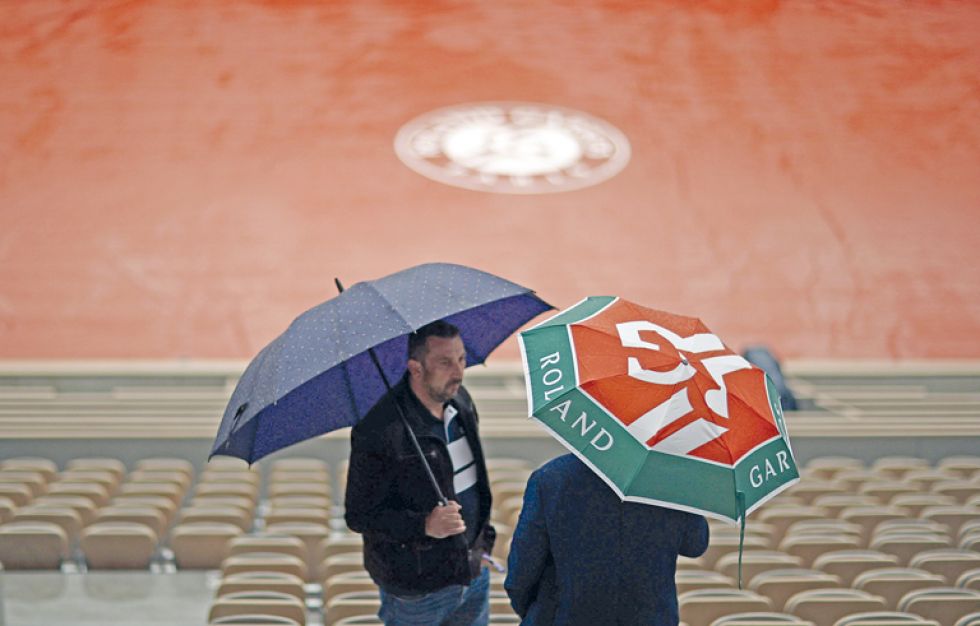 La lluvia aplaza  la jornada  de Roland Garros