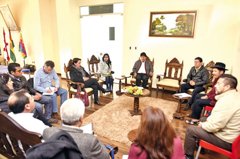 SUCRE. El presidente Evo Morales durante una reunión con la directiva de los empresarios privados.