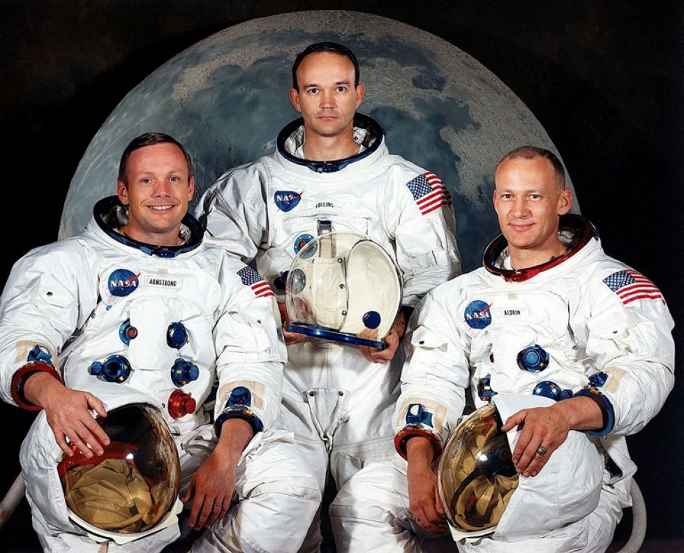 Los astronautas estadounidenses Neil Armstrong y Michael Collins y Edwin Aldrin (i a d), tripulantes del “Apolo 11”, cohete que los transportó hacia la Luna, un viaje del que el 20