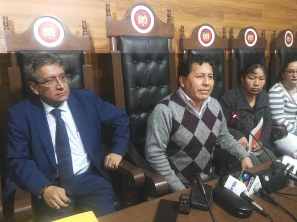 El presidente del TCP, Petronilo Flores, aclaró detalles sobre la denuncia de una senadora.
