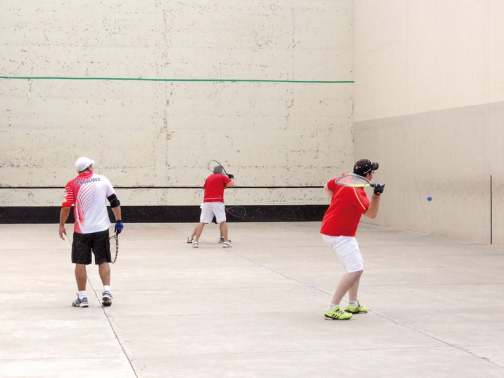 Los eventos de pelota frontón son organizados en los frontones del Estadio Patria.