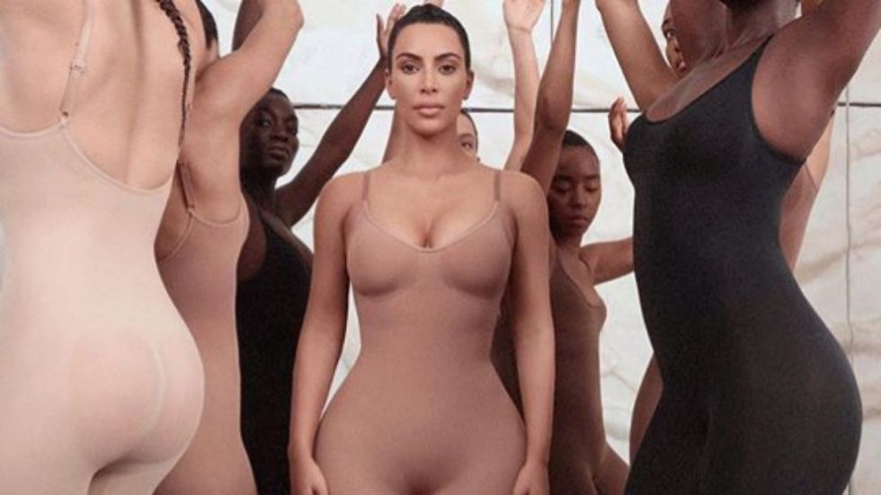 Una de las imágenes promocionales de la nueva colección de ropa interior de Kim Kardashian.