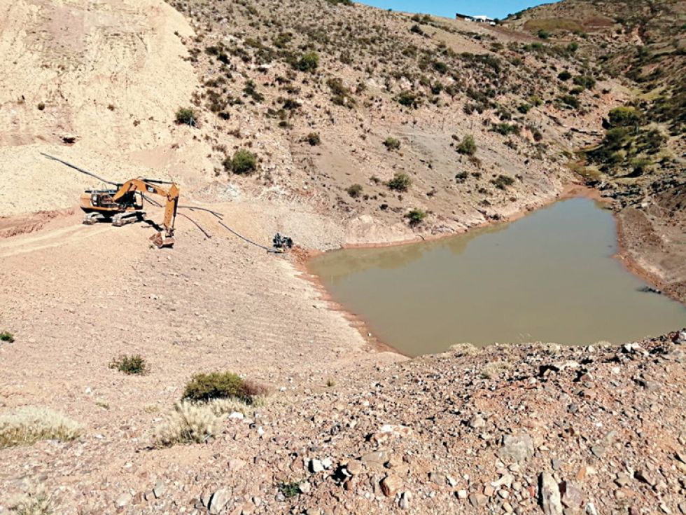 OBRA. El Control Social de Yamparáez asegura que la obra fue concluida antes de la licitación.
